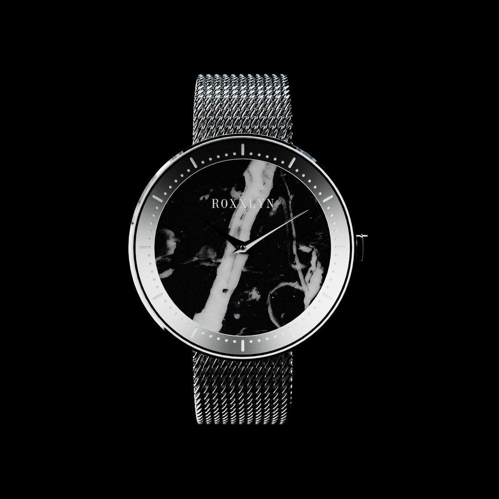 ROXXLYN Marble Watch mit Nero Marquina Zifferblatt und silbernem Milanaise-Armband, Zifferblatt von vorn