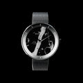 ROXXLYN Marble Watch mit Nero Marquina Zifferblatt und silbernem Milanaise-Armband, Zifferblatt von vorn