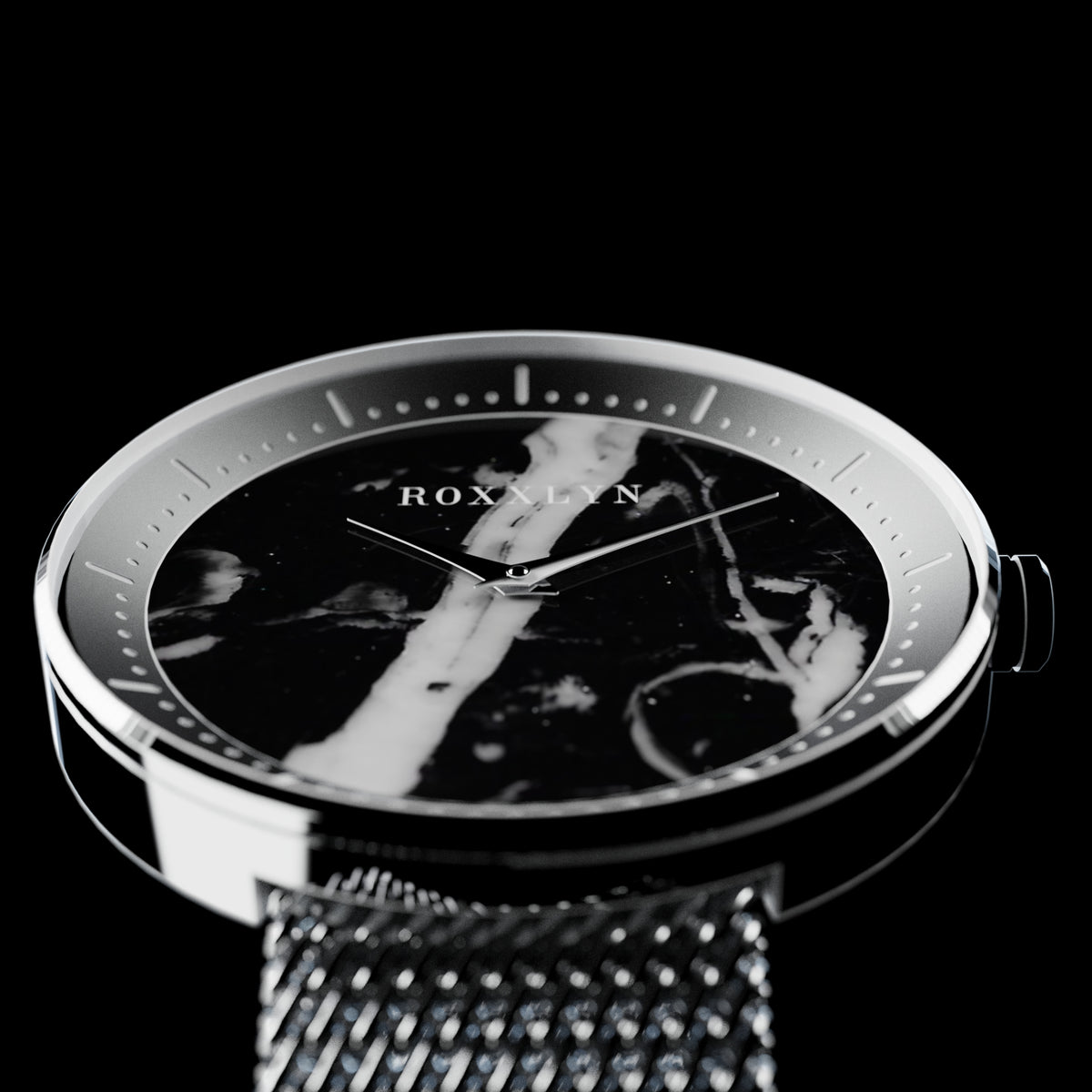 ROXXLYN Marble Watch mit Nero Marquina Zifferblatt und silbernem Milanaise-Armband, Nahaufnahme des Marmorzifferblatts