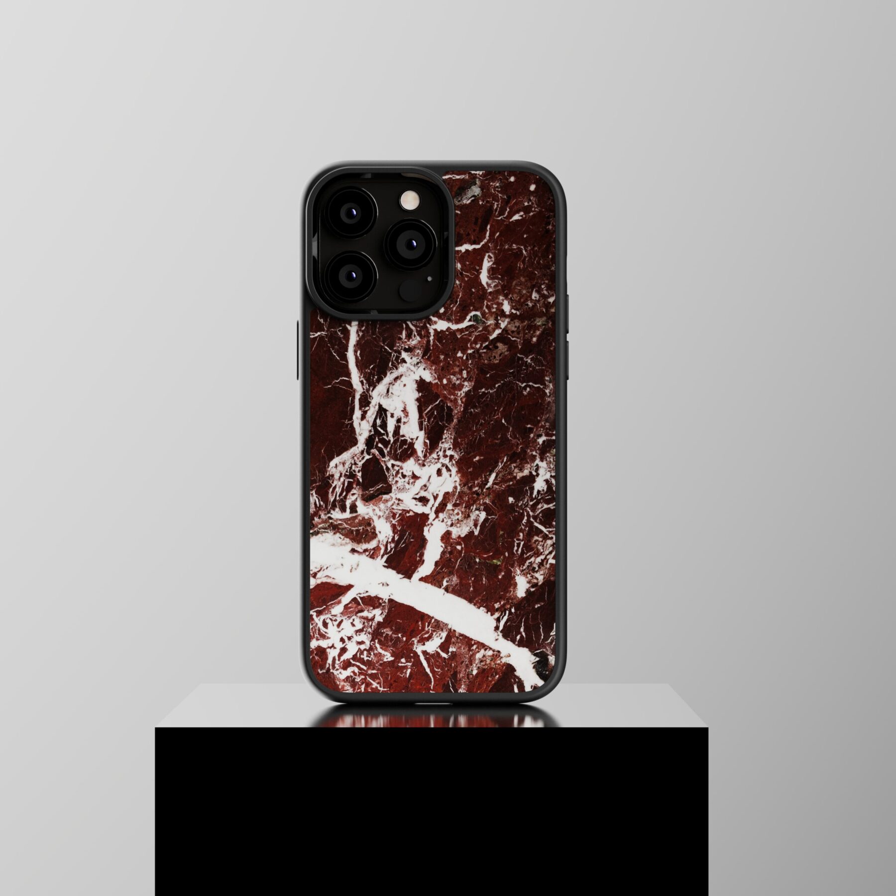 La custodia in marmo per iPhone Rosso Levanto
