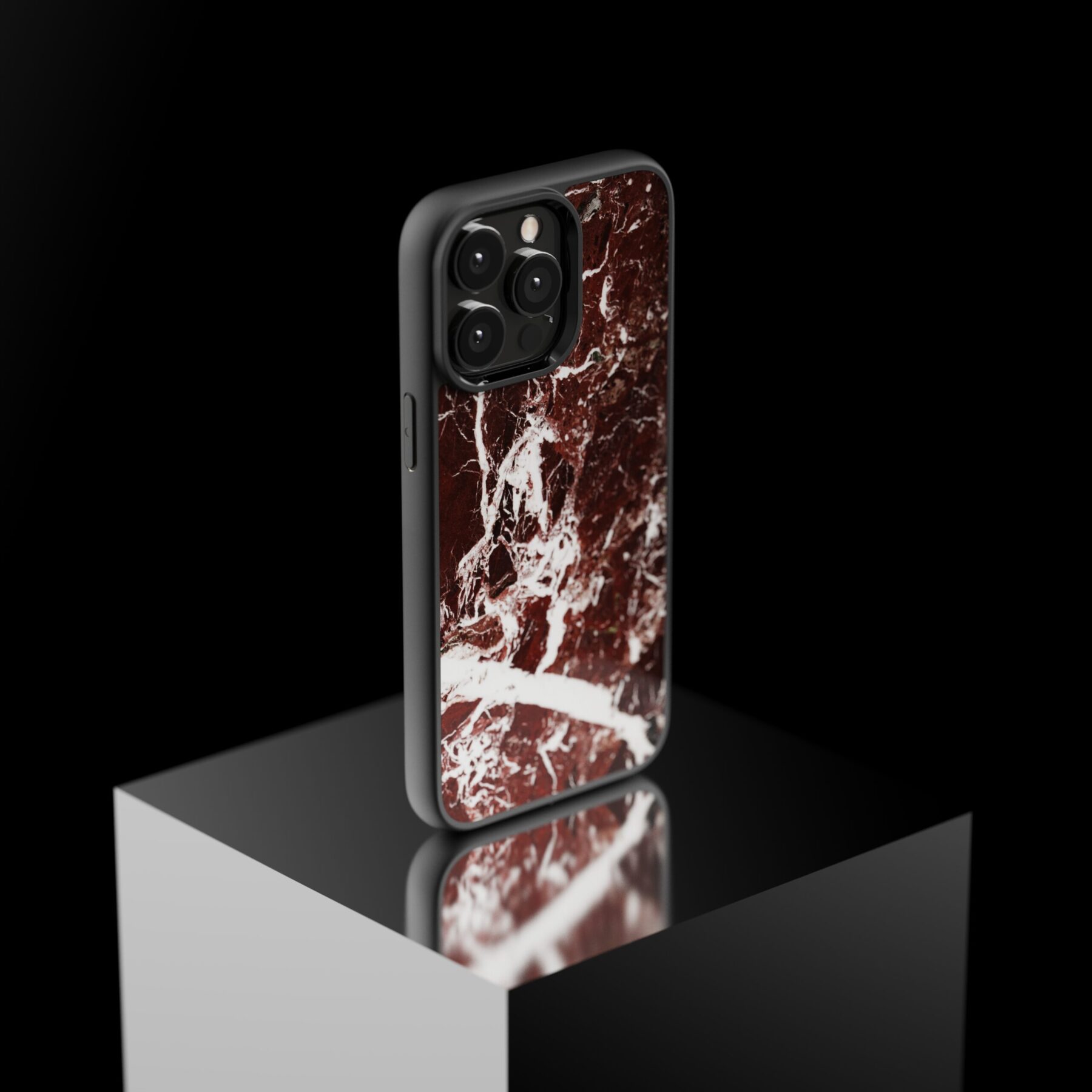 The iPhone Marble Case Rosso Levanto - immagine 4